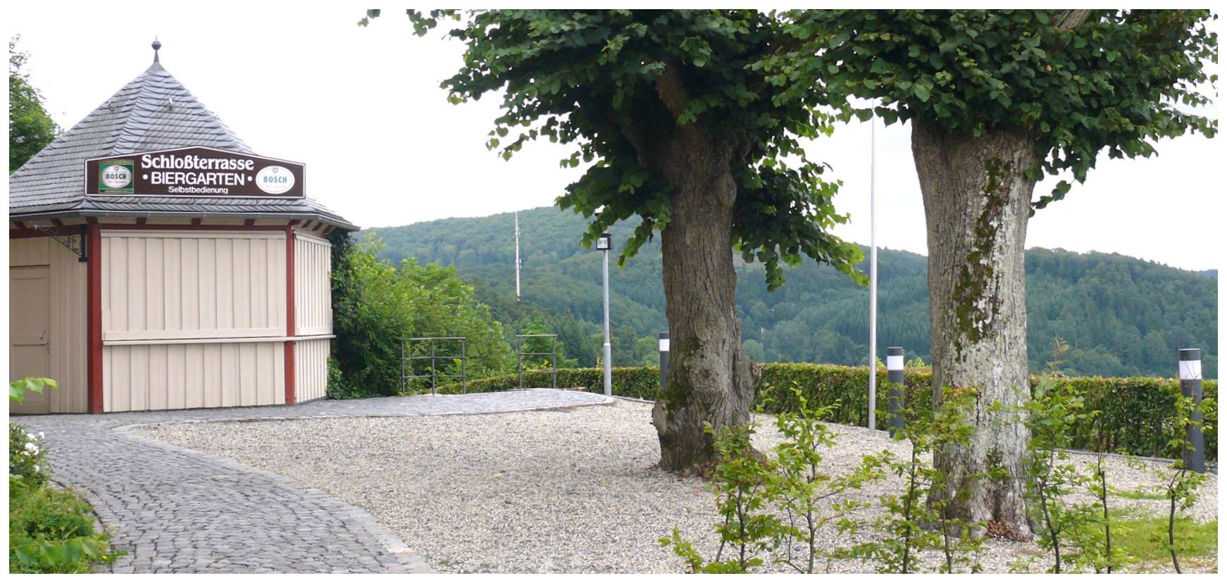 Biergarten des Schlosses Biedenkopf